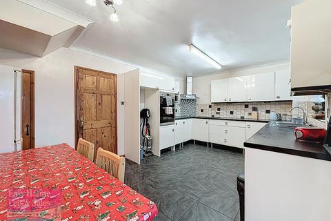 3 bedroom semi-detached house for sale, Blainscough Road, Coppull
