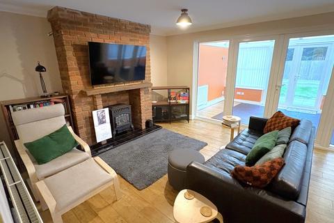 3 bedroom semi-detached house for sale, Maldon Road, Tiptree