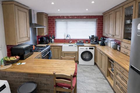 3 bedroom semi-detached house for sale, Maldon Road, Tiptree