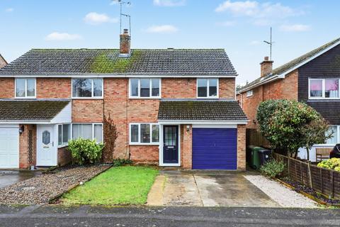 undefined, Meadow Close Farmoor OX2 9NZ