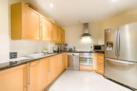 Worple Road, Wimbledon, London, SW19