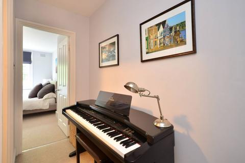 1 bedroom flat for sale, Heyford Avenue, Vauxhall, London, SW8