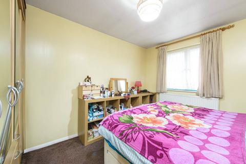 2 bedroom flat for sale, Greenside Close, Barnet, London, N20