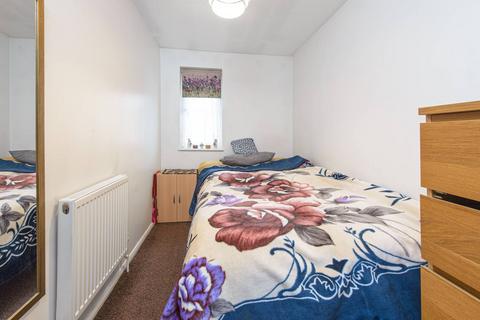 2 bedroom flat for sale, Greenside Close, Barnet, London, N20