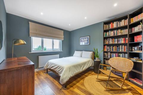 3 bedroom terraced house to rent, Dollis Hill Lane, Dollis Hill, London, NW2