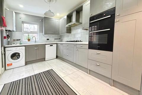 1 bedroom terraced house to rent, Rochester Street, Kent ME4