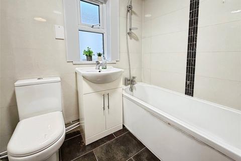 1 bedroom terraced house to rent, Rochester Street, Kent ME4