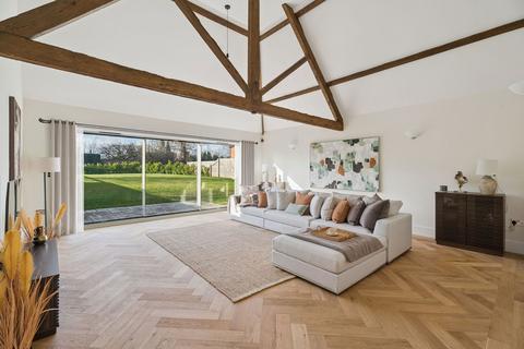 3 bedroom barn conversion for sale, Buckingham Road, Aylesbury HP22