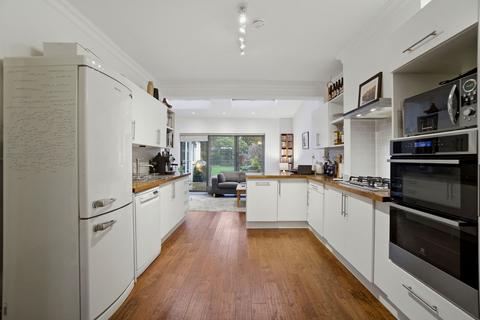5 bedroom semi-detached house for sale, Broadwater Road, London SW17