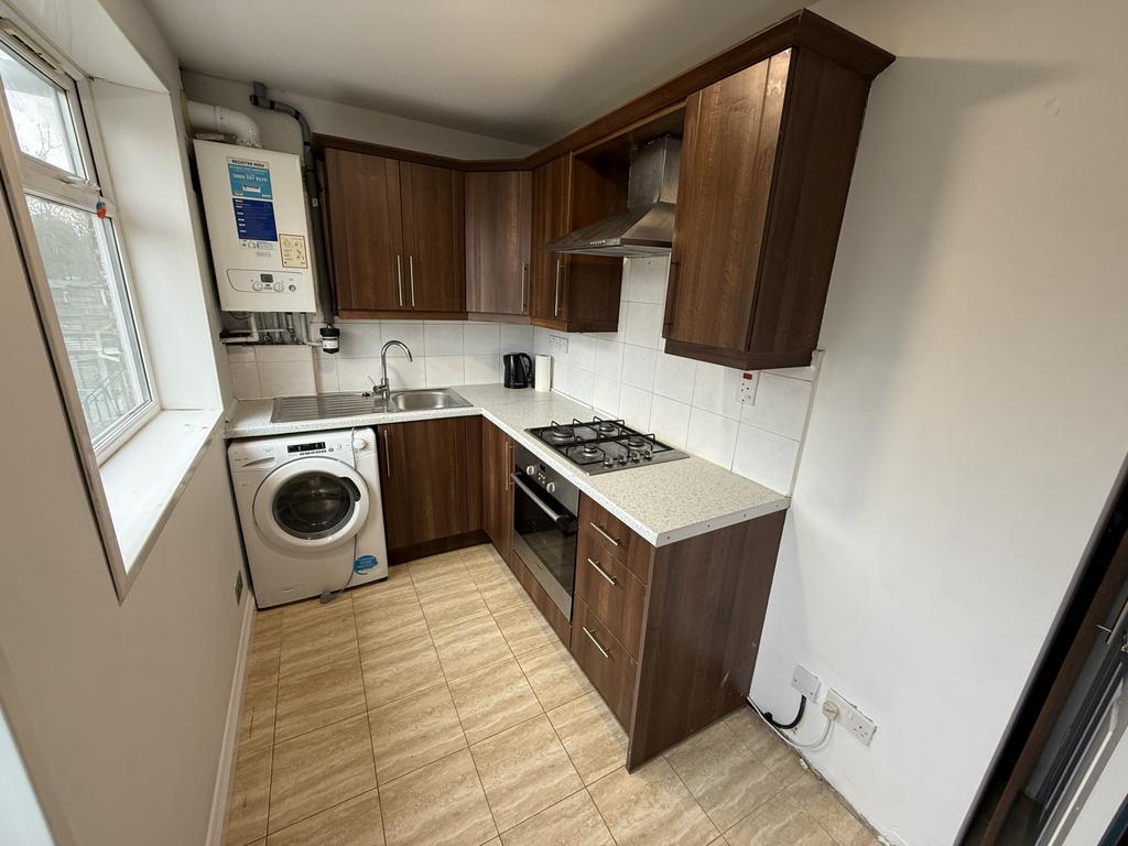 2 Bedroom Maisonette for Rent in Hayes