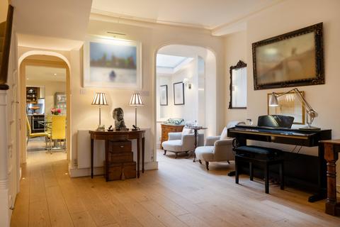 4 bedroom terraced house for sale, Holland Street, London