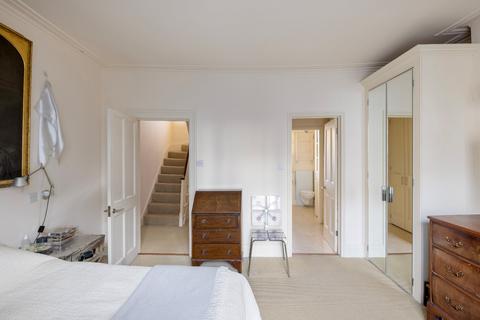 4 bedroom terraced house for sale, Holland Street, London
