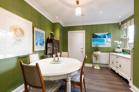 3 bedroom flat for sale, Fairacres, Roehampton Lane, London