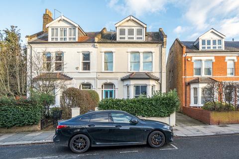 3 bedroom flat for sale, Sandycombe Road, Richmond, Surrey