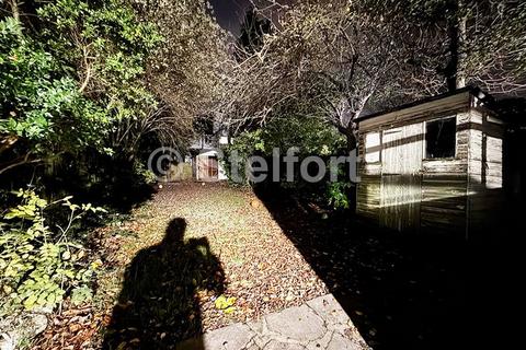 3 bedroom flat to rent, Templars Avenue, London NW11