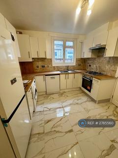 2 bedroom maisonette to rent, Glasford St, London, SW17