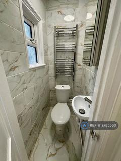 2 bedroom maisonette to rent, Glasford St, London, SW17