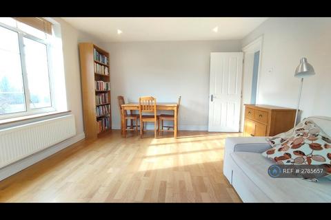 2 bedroom flat to rent, Tyler House, London, SE3