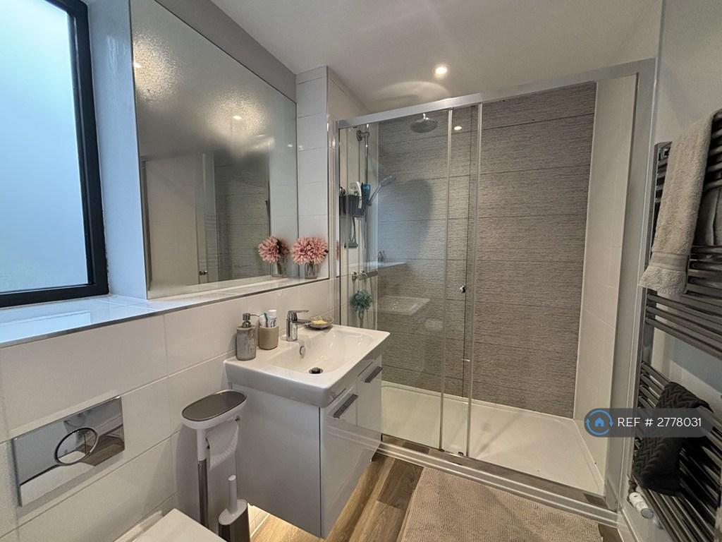 Ensuite Bathroom