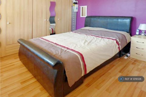 undefined, Henderson Road, London, N9