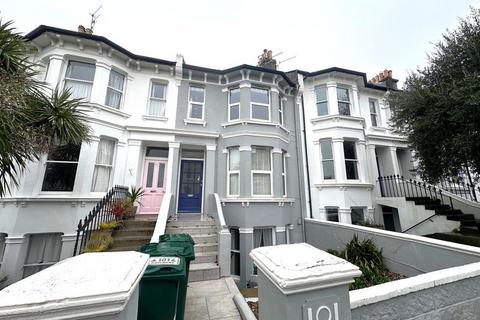 2 bedroom apartment to rent, Ditchling Rise, Brighton