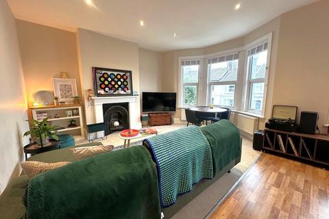 2 bedroom apartment to rent, Ditchling Rise, Brighton