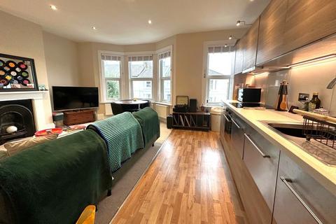 2 bedroom apartment to rent, Ditchling Rise, Brighton