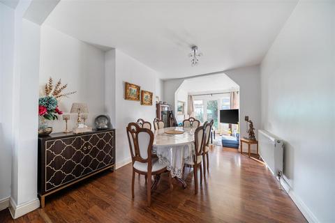 3 bedroom semi-detached house to rent, Westwood Avenue, Harrow HA2