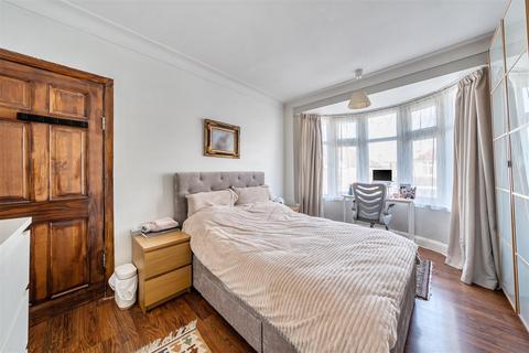3 bedroom semi-detached house to rent, Westwood Avenue, Harrow HA2