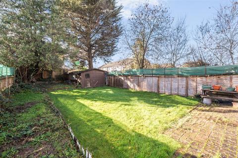 3 bedroom semi-detached house to rent, Westwood Avenue, Harrow HA2