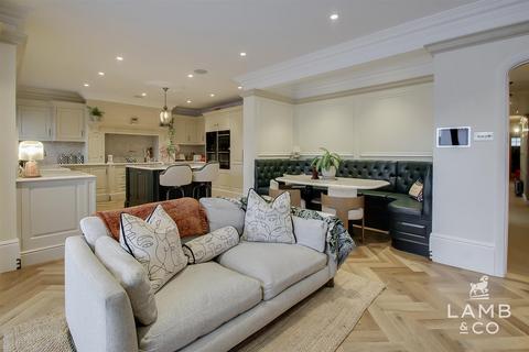 4 bedroom detached bungalow for sale, Lancaster Gardens East, Clacton-On-Sea CO15