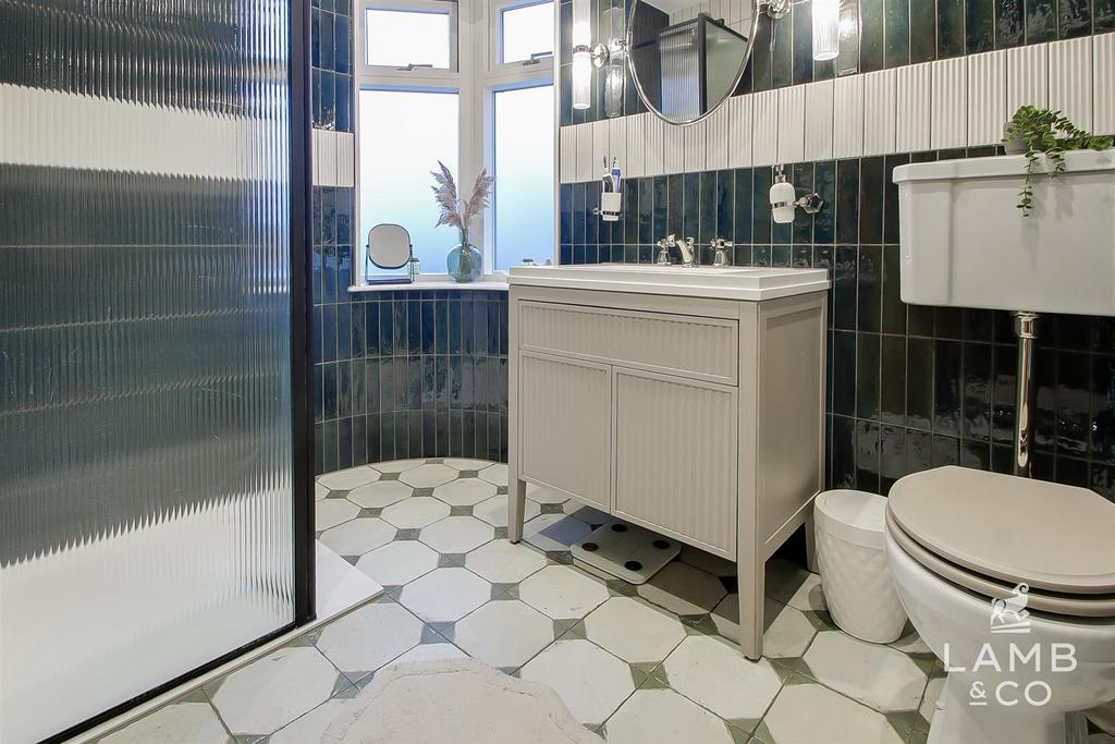 Ensuite