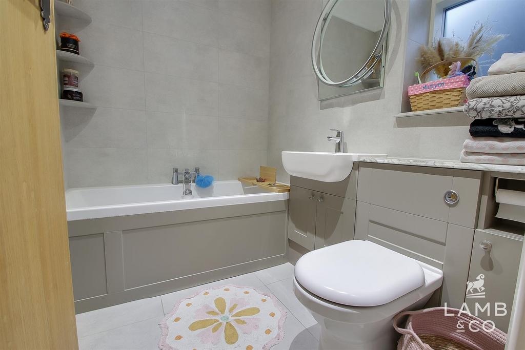 Ensuite