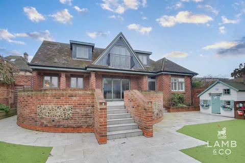 undefined, Lancaster Gardens East, Clacton-On-Sea CO15