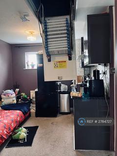 1 bedroom flat to rent, Church Place, London, CR4