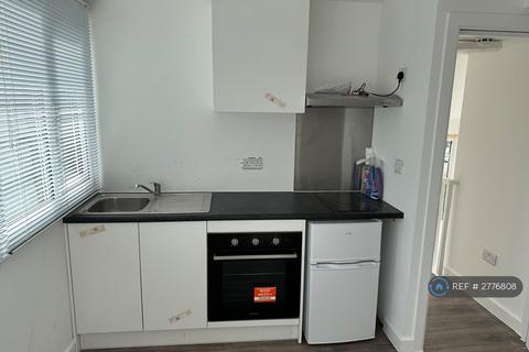 1 bedroom in a house share to rent, Barley Lane, Ilford, IG3