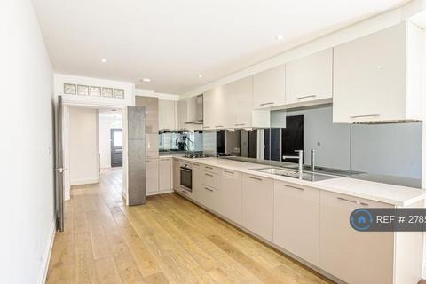 undefined, Fox Hill, London, SE19