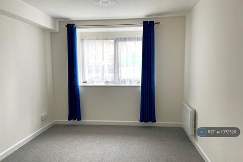 1 bedroom flat to rent, Wavel Place, London, SE26