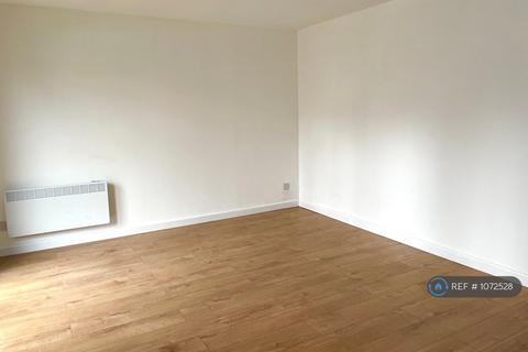 1 bedroom flat to rent, Wavel Place, London, SE26