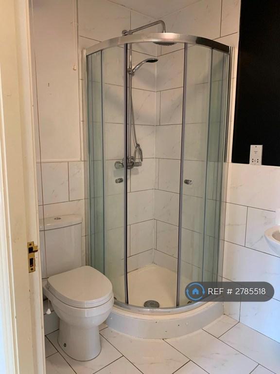 Ensuite With Quad Shower