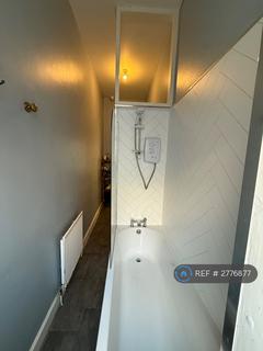 2 bedroom flat to rent, Caird Drive, Glasgow, G11
