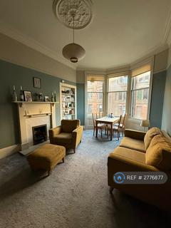2 bedroom flat to rent, Caird Drive, Glasgow, G11