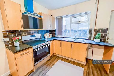 3 bedroom terraced house to rent, Grange St, Burnley, BB11