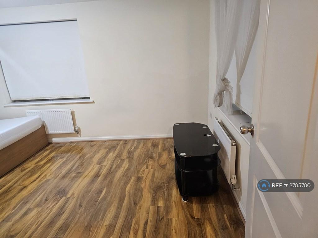 Room 2 Huge Double