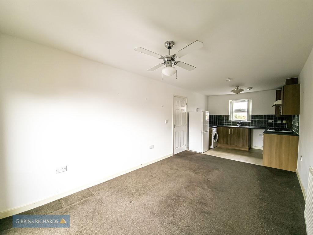 Sitting/Kitchen