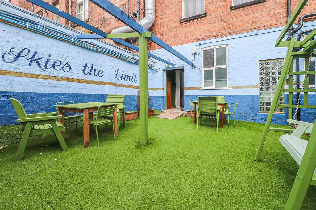 Courtyard Garden