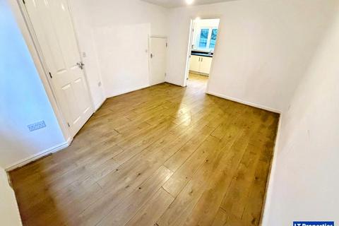 3 bedroom semi-detached house to rent, luton LU3