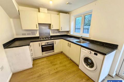3 bedroom semi-detached house to rent, luton LU3