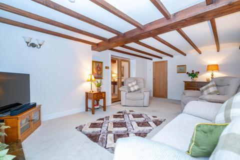 5 bedroom detached house for sale, 4 Ashing Lane,- Detached house + plot, Dunholme, Lincoln