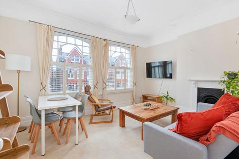 1 bedroom flat to rent, Crockerton Road, Wandsworth Common. SW17 7HG